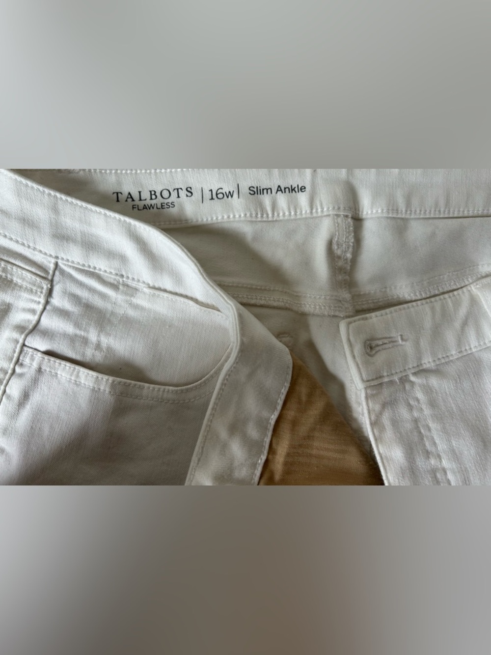TALBOTS FLAWLESS SCALLOP-HEM DENIM SLIM ANKLE - WHITE Sz. 16W - Picture 4 of 10